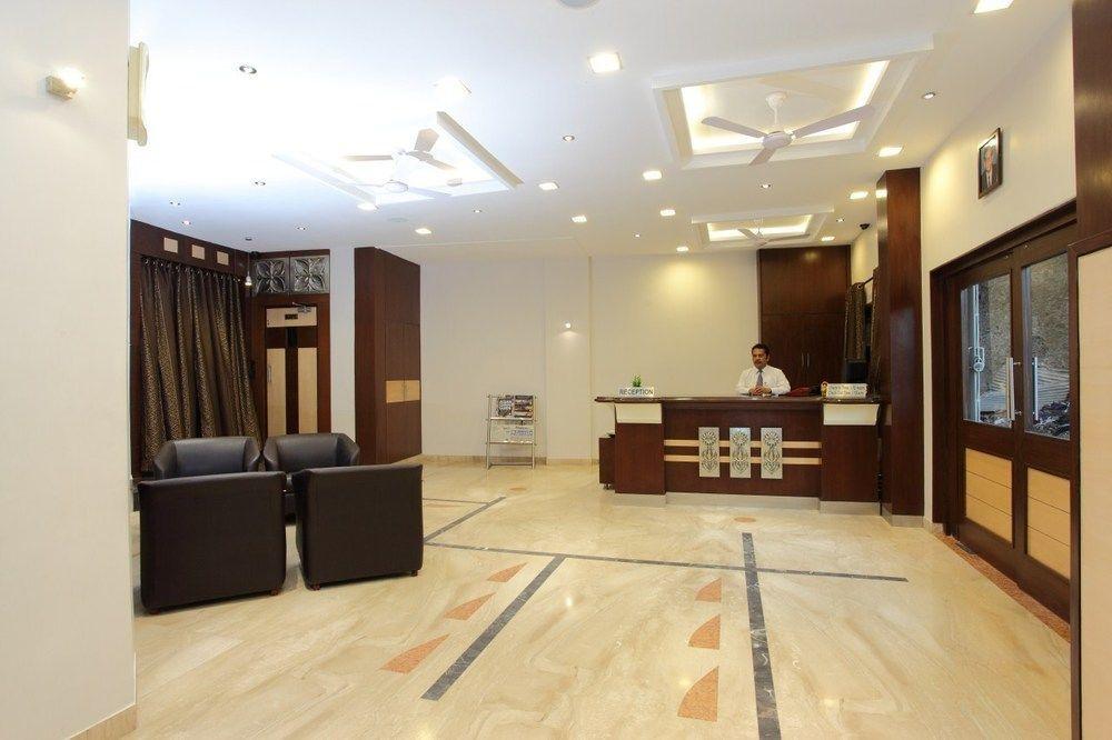 Hotel Dayal Удайпур Екстериор снимка