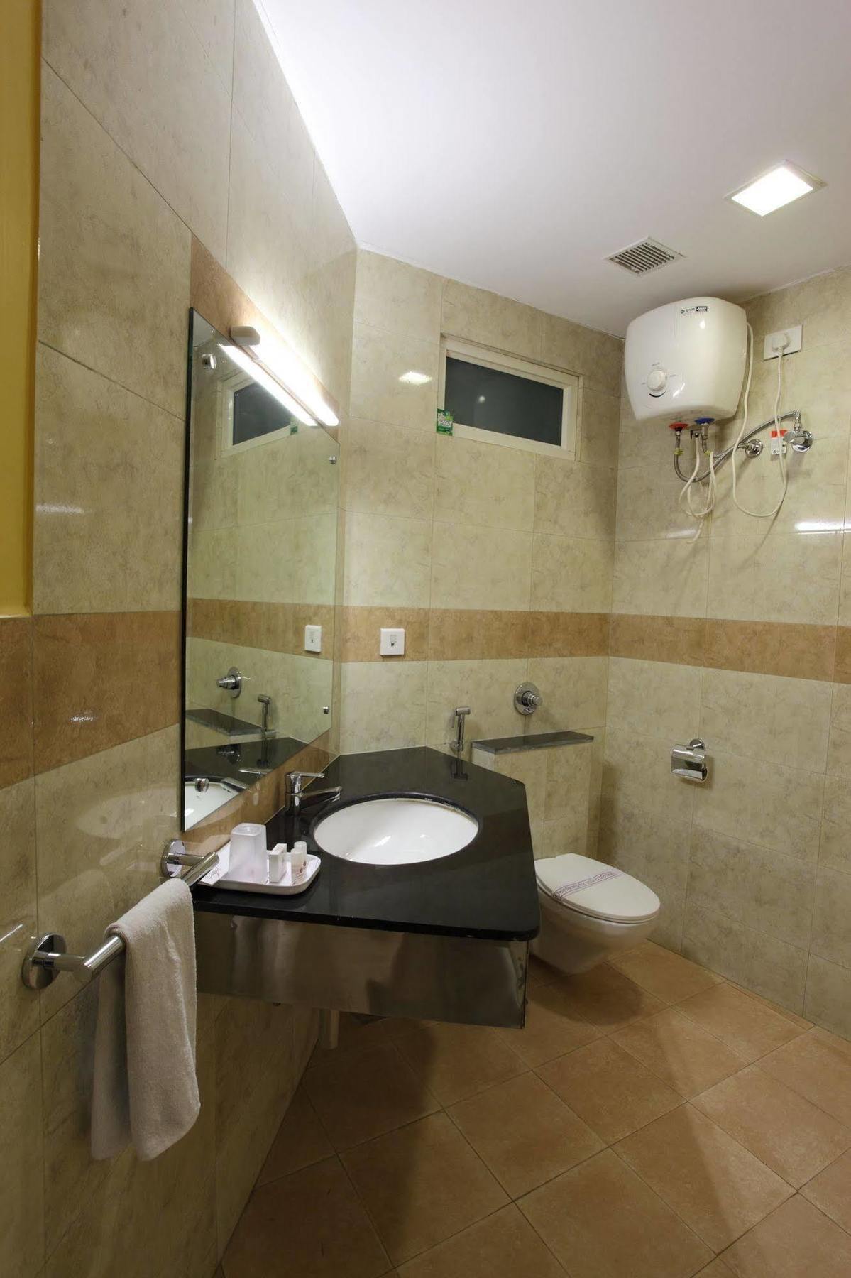 Hotel Dayal Удайпур Екстериор снимка
